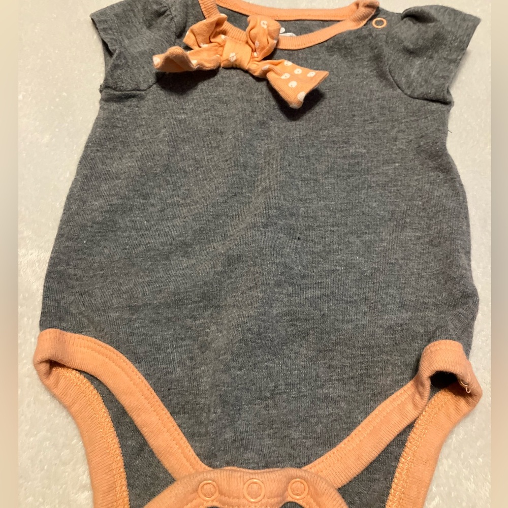 Circo Gray Bodysuit with Peach Trim and Polka Dot Pants - Picture 2 of 5
